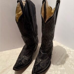 CORRAL - WOMENS BLACK OVERLAY & STUDS DRESS BOOTS SIZE 8,5